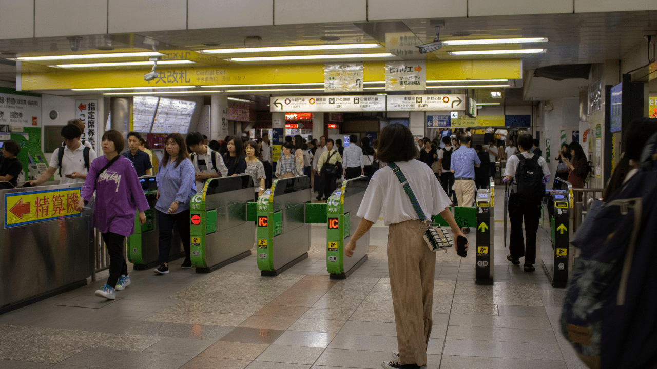 estacion de tren japonesa